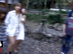 Asiatisch, Arsch, Blasen, Gruppe, Nackt, Im freien, Muschi, Titten