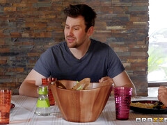 Brunette brune, Robe, Cuisine, Mère que j'aimerais baiser, Maman, Softcore