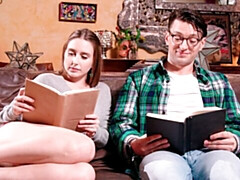 18 ans, Gros cul, Gros seins, Sucer une bite, Branlette thaïlandaise, Léchez, Maigrichonne, Adolescente