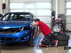 Blond, Rondborstig, Reusachtig, Likken, Moeder die ik wil neuken, Anaal likken, Kort haar, Tieten likken