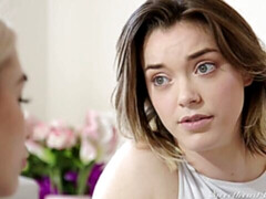 Blonde, Brunette brune, Doigter, Lesbienne, Léchez, Chatte, Adolescente, Nénés