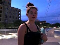 Anal, En gros plan de très près, Extrême, Doigter, Masturbation, Orgasme, Public, Gicler