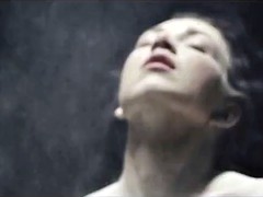 Поцелуи, Лесбиянка