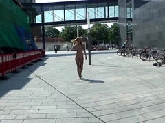 Arsch, Grosser arsch, Blondine, Fetisch, Milf, Nackt, Im freien, Öffentlich