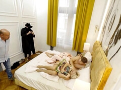 Tussi, Grosse titten, Blondine, Blasen, Tschechisch, Hotel, Milf, Natürlichen titten