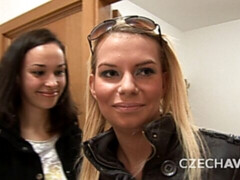 Leie, Grosser arsch, Grosse titten, Blasen, Frau frau mann, Pov, Rasiert, Flotter dreier