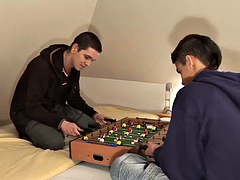 Grote lul, Stel, Sperma shot, Eerste keer, Handbeurt, Hardcore, Mager, Tiener