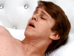 Grote mammen, Diep in de keel, Interraciaal, Latijnse vrouw, Masturbatie, Anaal likken, Mager, Tatoeage