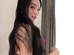 japanese tranny wanking in Front of the Cam