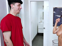 Grote lul, Pijpbeurt, Bruinharig, Hardcore, Moeder die ik wil neuken, Realiteit, Douche, Tieten likken