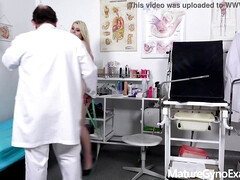 Gros seins, Sucer une bite, Brunette brune, Médecin, Fétiche, Gyneco, Hard, Orgasme