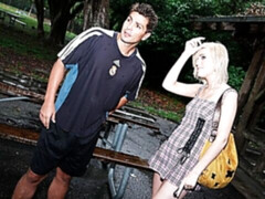 Chambre à dormir, Gros cul, Grosse bite, Gros seins, Sucer une bite, Cheveux courts, Maigrichonne, Adolescente