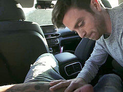 Verga grande, Garganta profunda, Corridas faciales, Gay, Tatuaje