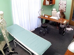 Pijpbeurt, Bruinharig, Hondjeshouding, Sperma in gezicht, Hd, Likken, Natuurlijke tieten, Kut duiken