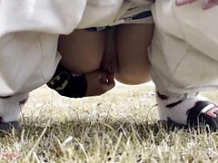 18 ans, Exhib, Hd, Nudiste, Pisser, Public, Douche, Adolescente