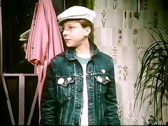 Anaal, Pijpbeurt, Sperma shot, Frans, Hardcore, Trio, Tieten likken, Oud