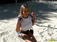 Enthousiasteling, Amerikaans, Grote mammen, Blond, Bruinharig, Lul, Sperma in gezicht, Buiten