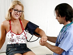 Culo grande, Verga grande, Tetas grandes, Rubia, Mamada, Estilo perrito, Madres para coger