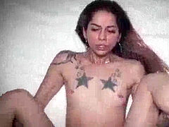 Amateur, Pies, Casero, Latina, Orgasmo, Pequeña, Tatuaje