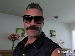 Grosse titten, Schwarz, Blasen, Vollbusig, Kehlenfick, Absätze, Milf, Pornostars