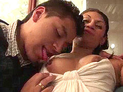 Morena, Latina, Trio