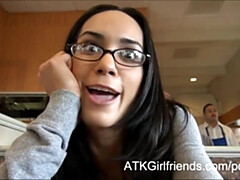 Mamada, Corridas, Masturbacion con pies, Gafas, Pajear, Hd, Flaco, Estriptis