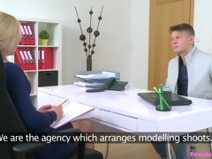 Amateur, Sucer une bite, Femelle, Doigter, Léchez, Bureau, Chatte