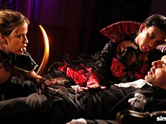 18 jahre, Grosser arsch, Grosse titten, Blasen, Hundestellung, Frau frau mann, Dürr, Jungendliche (18+)