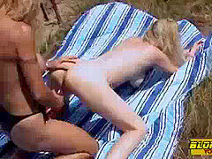 Leie, Französisch, Lesbisch, Im freien, Öffentlich