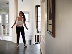 Брюнетки, Пухленькие, Эротика, Секс без цензуры, Служанка, Соски, Софткор, Униформа