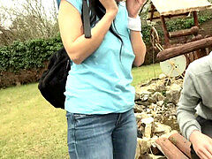 Sucer une bite, Tir de sperme, Doigter, Jeux, Branlette thaïlandaise, Rasée, Adolescente