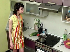 Lieveling, Harig, Masturbatie, Russisch, Alleen, Strippen, Tieten likken, Nat