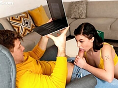 Grosser schwanz, Blasen, Braunhaarige, Hundestellung, Natürlichen titten, Rasiert, Jungendliche (18+), Titten