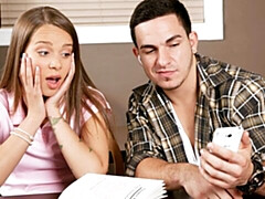 Grosser arsch, Grosser schwanz, Blasen, Braunhaarige, Hundestellung, Natürlichen titten, Büro, Titten