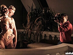 デカ尻, デカチン, デカパイ, ブロンド, フェラチオ, バック, 下着, ガリガリ