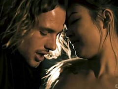 Stellung 69, Asiatisch, Arschlecken, Blondine, Spermaladung, Hundestellung, Würgen, Zierlich