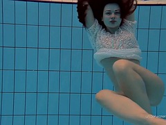 Tussi, Braunhaarige, Fetisch, Pornostars, Russisch, Solo, Titten, Unter wasser