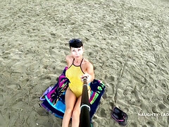 Enthousiasteling, Grote mammen, Bruinharig, Rondborstig, Vrouw, Moeder die ik wil neuken, Openbaar, Alleen