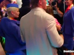 Tetas grandes, Mamada, Cfnm, Grupo, Fiesta, Fumando, Chupando, Intercambio de parejas