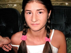 Verga grande, Mamada, Estilo perrito, Tetas naturales, Afeitado, Flaco, Adolescente, Tetas