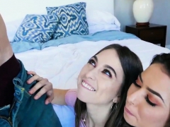 Blasen, Braunhaarige, Hd, Jungendliche (18+), Flotter dreier, Tittenfick