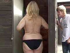 熟年, 淫乱熟女, 母, 現実