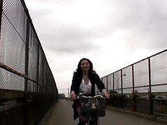 Guy gets to seduce a truly random Japanese mature lady