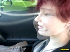 Amateur, Sucer une bite, Brunette brune, Petite femme, Piercing, Rousse roux, Cheveux courts, Maigrichonne