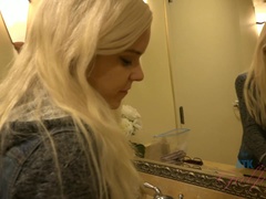 Salle de bains, Blonde, Petite amie, Lunettes, Petite femme, Pov, Maigrichonne, Adolescente