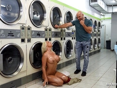 Kont, Grote kont, Grote mammen, Pijpbeurt, Hardcore, Moeder die ik wil neuken, Kut duiken, Tieten likken