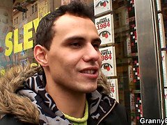 Mamie, Énorme, Mature, Seins naturels, Réalité, Nénés