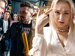 18 jahre, Blondine, Gehörnter ehemann, Hardcore, Hd, Pov, Öffentlich, Russisch