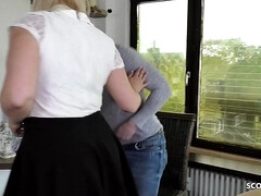 Kondom, Spermaladung, Hundestellung, Deutsch, Hardcore, Strümpfe, Lehrer, Jungendliche (18+)