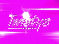 Grote mammen, Blond, Rondborstig, Masturbatie, Natuurlijke tieten, Alleen, Tieten likken